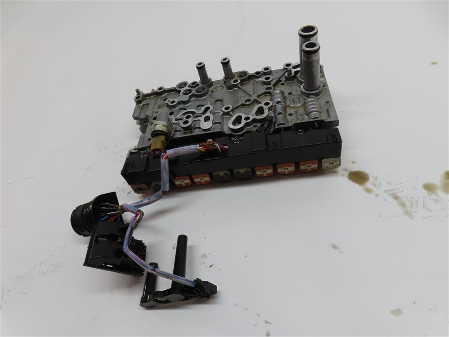 Thumbnail 2: 2014-2017 RANGE ROVER EVOQUE DISCOVERY SPORT (L538 L550) TRANSMISSION VALVE BODY