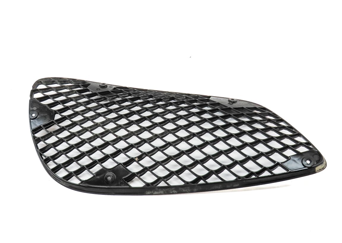 Thumbnail 5: 2014-2016 MERCEDES E-CLASS (W212) FRONT RIGHT PASSENGER LOWER BUMPER GRILLE TRIM