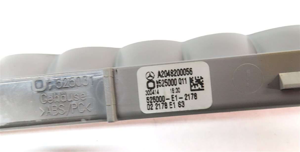 Thumbnail 6: 2014 MERCEDES E350 (W212) THIRD 3RD BRAKE STOP INDICATOR LIGHT LAMP