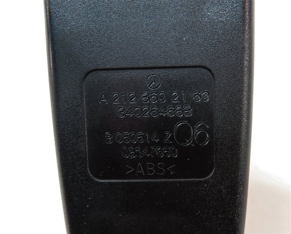Thumbnail 8: 14 MERCEDES E350 W212 REAR LEFT CENTER RIGHT SEAT SEATBELT BUCKLE RECEIVER SET/3