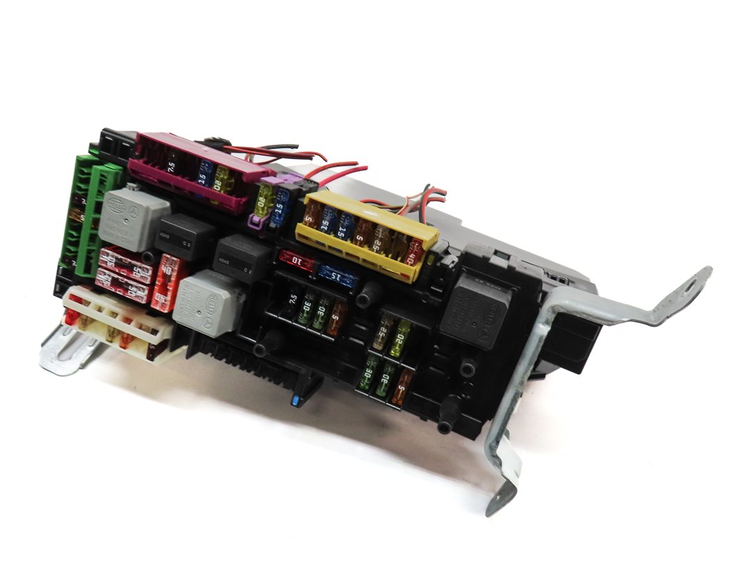 2014-2016 MERCEDES E CLS (C218 W212) REAR SIGNAL ACQUISITION CONTROL MODULE SAM