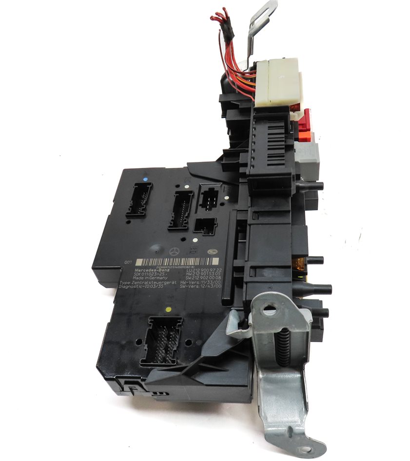 Thumbnail 5: 2014-2016 MERCEDES E CLS (C218 W212) REAR SIGNAL ACQUISITION CONTROL MODULE SAM