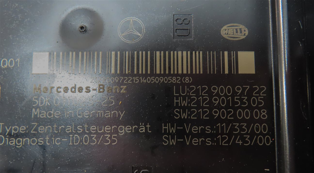 Thumbnail 6: 2014-2016 MERCEDES E CLS (C218 W212) REAR SIGNAL ACQUISITION CONTROL MODULE SAM