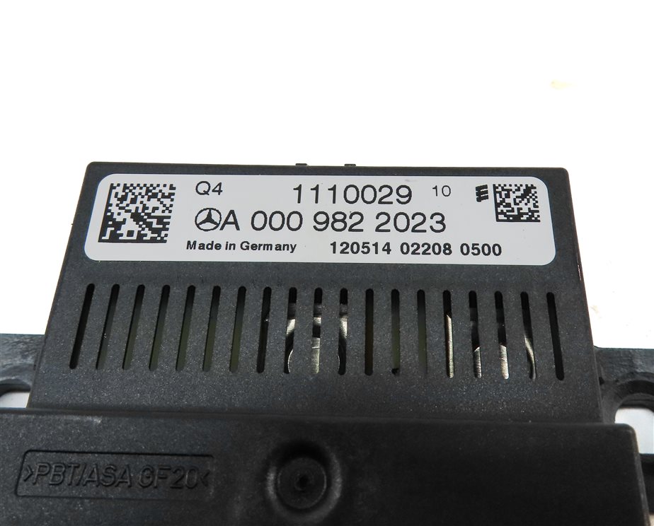 Thumbnail 4: 2014 MERCEDES E350 (W212) 3.5L (276.952) ENGINE BATTERY RELAY CONTROL MODULE