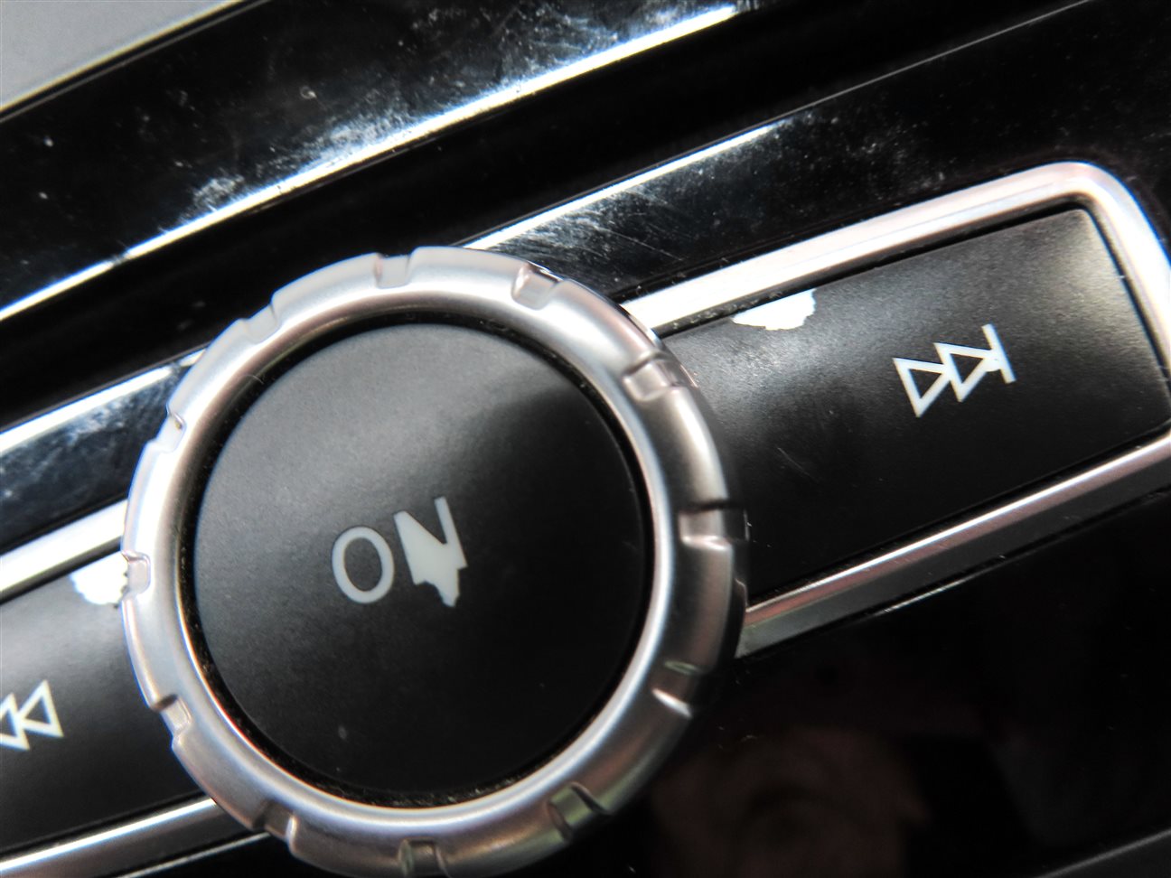 Thumbnail 9: 14 MERCEDES E350 (W212) FRONT DASH RADIO CD NAVI HEAD UNIT w/SEAT HEATER SWITCH