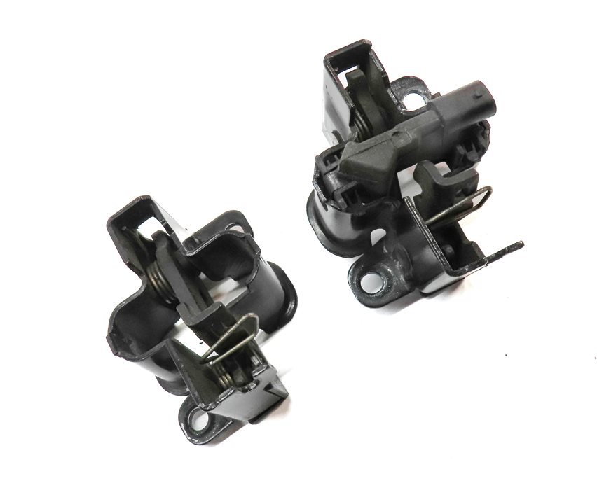 Thumbnail 3: 09 MERCEDES ML320 (W164) FRONT LEFT & RIGHT HOOD BONNET LID CATCH LATCH LOCK SET