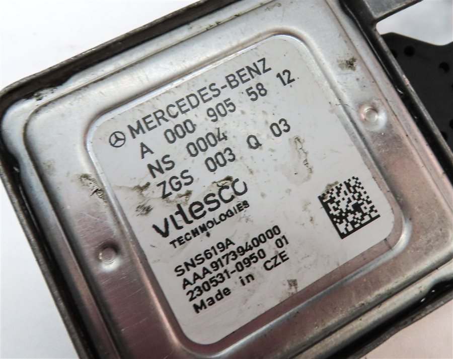 Thumbnail 5: 2009 MERCEDES ML320 (W164) 3.0L (OM642) ENGINE NOX NITROGEN OXIDE SENSOR