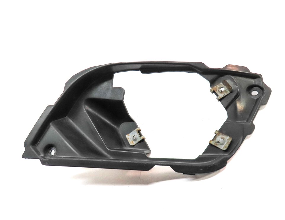 Thumbnail 2: 2009 MERCEDES ML320 (W164) FRONT LEFT DRIVER LOWER FOG LIGHT LAMP MOUNT BRACKET