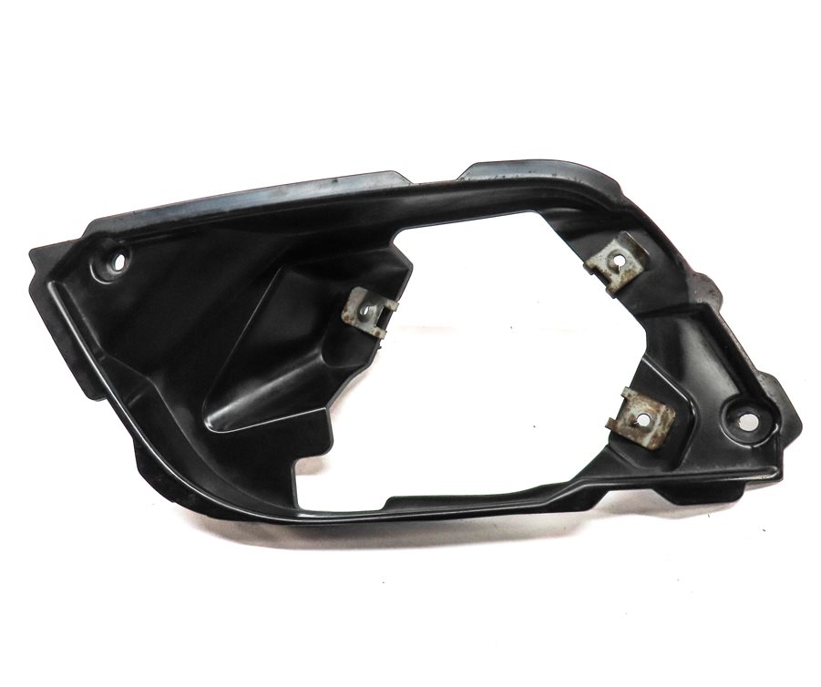Thumbnail 2: 09 MERCEDES ML320 W164 FRONT RIGHT PASSENGER LOWER FOG LIGHT LAMP MOUNT BRACKET