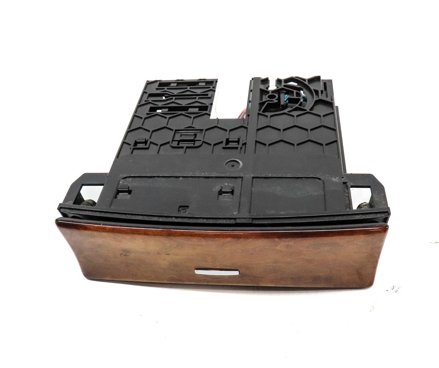 Thumbnail 2: 2009 MERCEDES ML320 (W164) FRONT CENTER CONSOLE ASHTRAY w/ 12V SOCKET (Fineline)