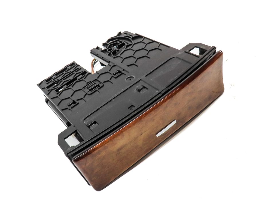 Thumbnail 3: 2009 MERCEDES ML320 (W164) FRONT CENTER CONSOLE ASHTRAY w/ 12V SOCKET (Fineline)