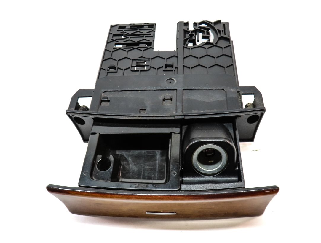 Thumbnail 7: 2009 MERCEDES ML320 (W164) FRONT CENTER CONSOLE ASHTRAY w/ 12V SOCKET (Fineline)