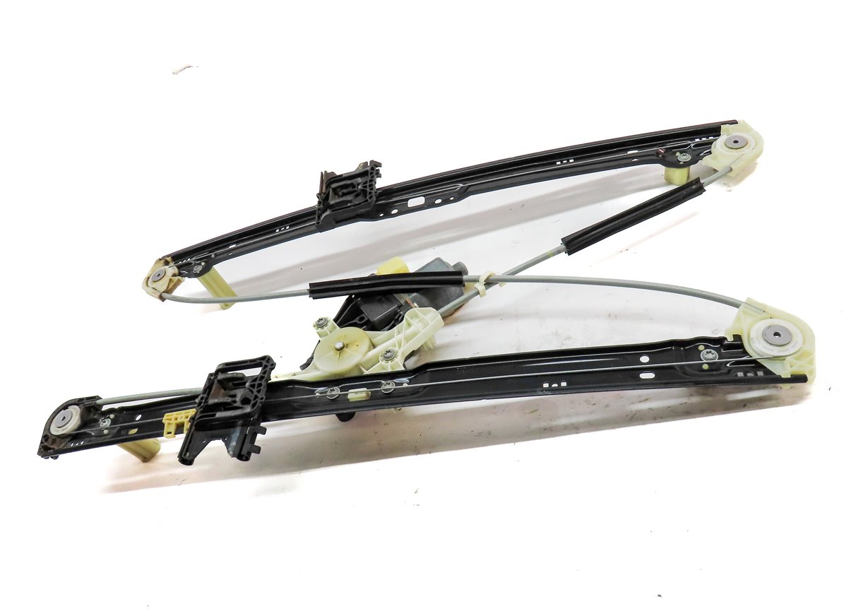 Thumbnail 2: 2014-2020 RANGE ROVER SPORT (L494) REAR RIGHT DOOR WINDOW REGULATOR w/ MOTOR