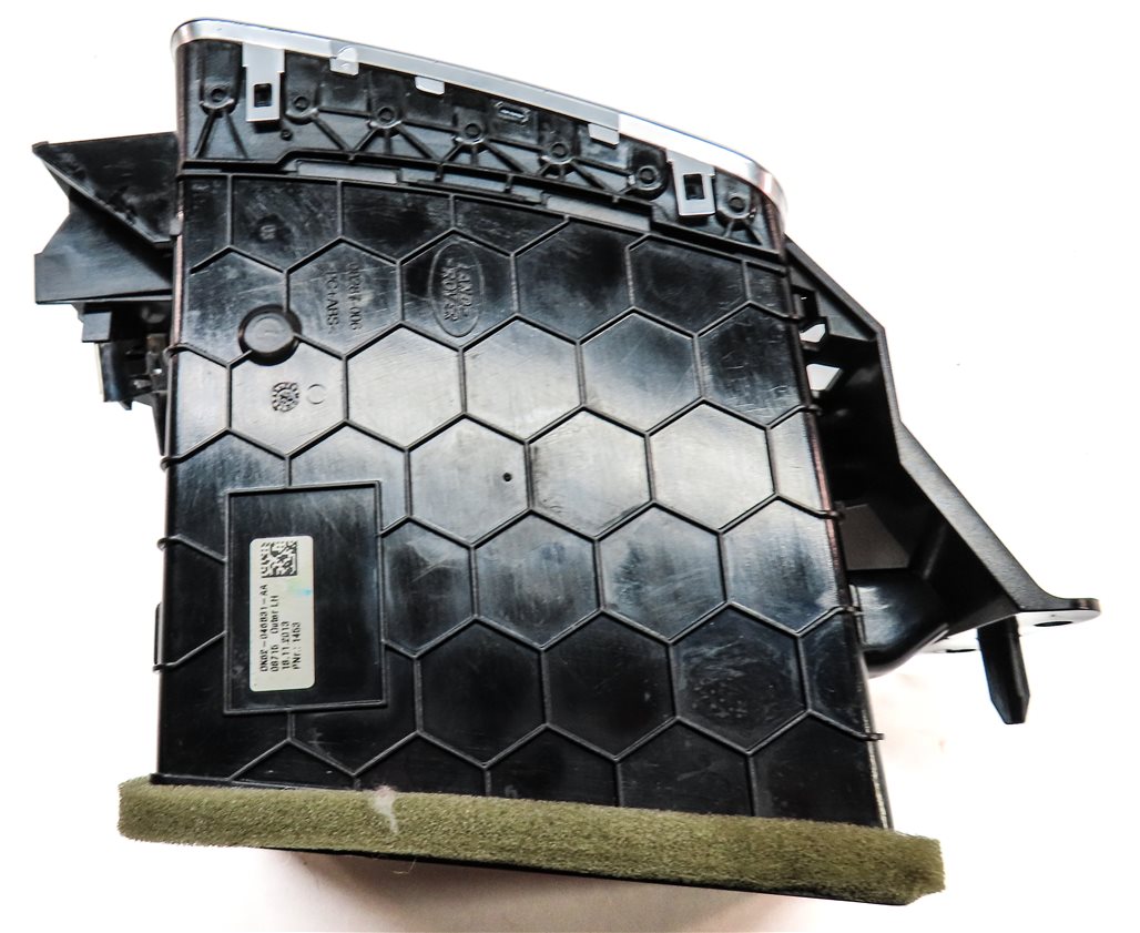 Thumbnail 6: 14 RANGE ROVER SPORT L494 FRONT LEFT DRIVER DASH OUTER HEAT AIR AC VENT (Black)