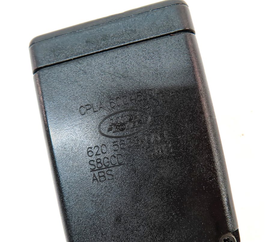 Thumbnail 9: 2014 RANGE ROVER SPORT (L494) REAR 2ND ROW LEFT CENTER RIGHT SEATBELT BUCKLE SET