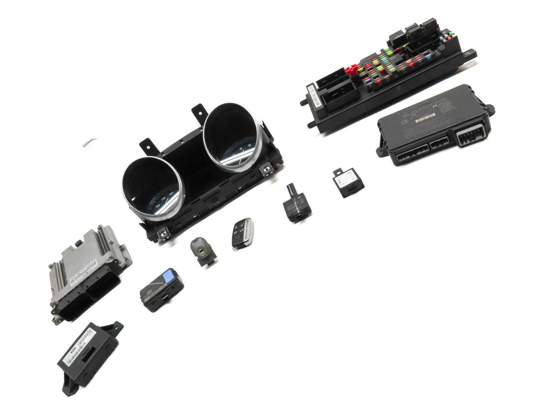 Thumbnail 21: 14 RANGE ROVER SPORT (L494) 3.0L SUPERCHARGED ENGINE IMMOBILIZER MODULE KEY SET