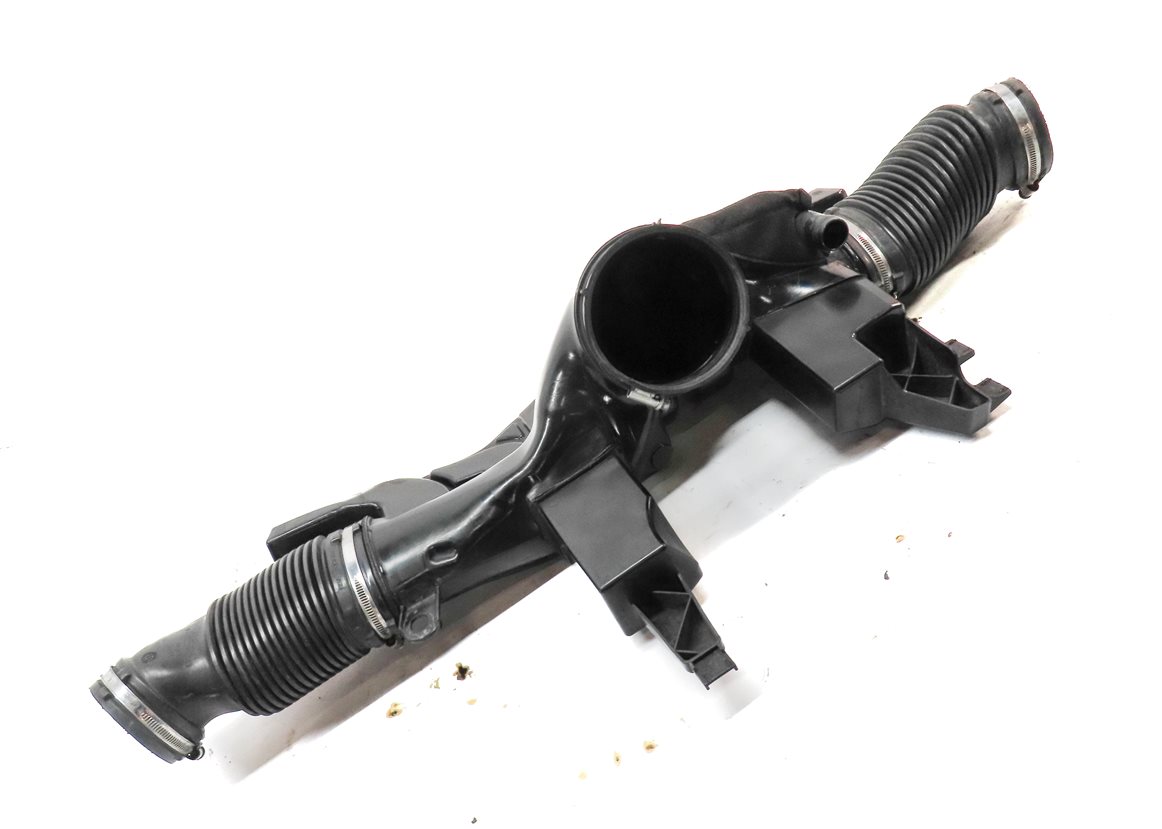 Thumbnail 3: 2014 RANGE ROVER SPORT (L494) 3.0L SUPER ENGINE AIR CLEANER RESONATOR TUBE PIPE