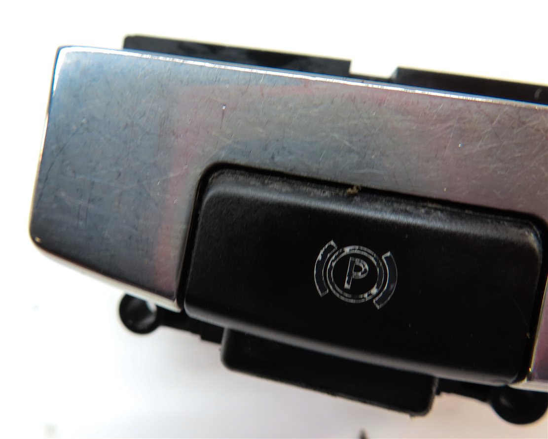 Thumbnail 7: 2014 RANGE ROVER SPORT (L494) ELECTRONIC EMERGENCY PARK PARKING BRAKE SWITCH