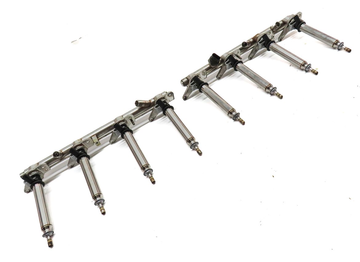 Thumbnail 3: 2013 MERCEDES ML550 (W166) 4.6L (278.928) ENGINE FUEL INJECTOR SET w/ RAILS