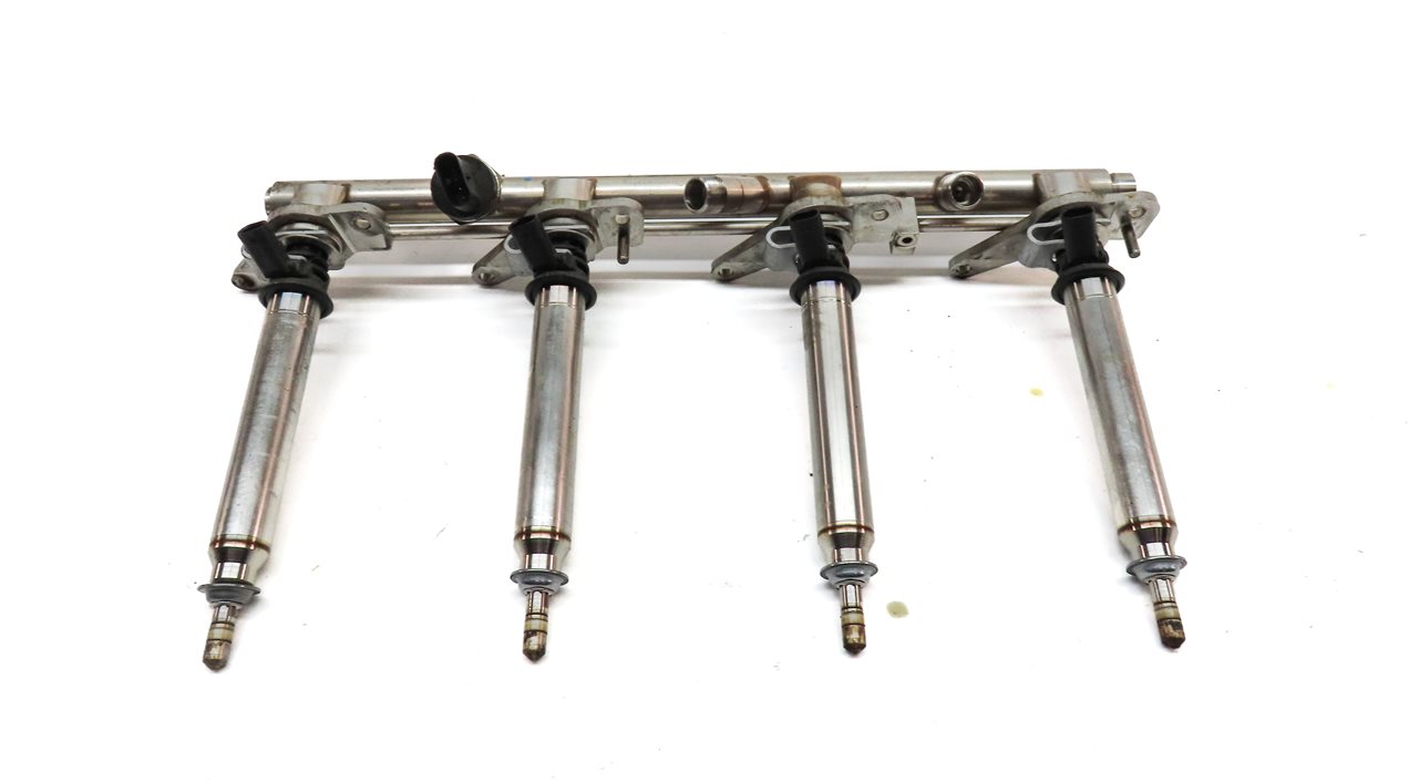 Thumbnail 8: 2013 MERCEDES ML550 (W166) 4.6L (278.928) ENGINE FUEL INJECTOR SET w/ RAILS