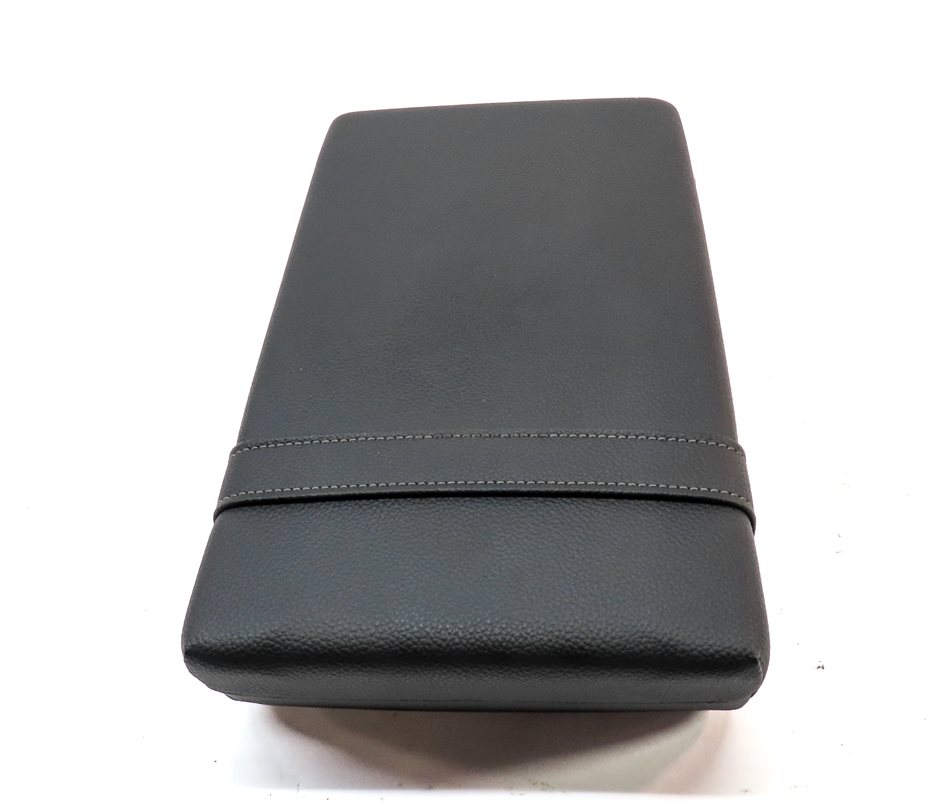 Thumbnail 6: 2013 MERCEDES ML550 (W166) REAR FOLDING SEAT BACK ARMREST CUPHOLDER (Black)