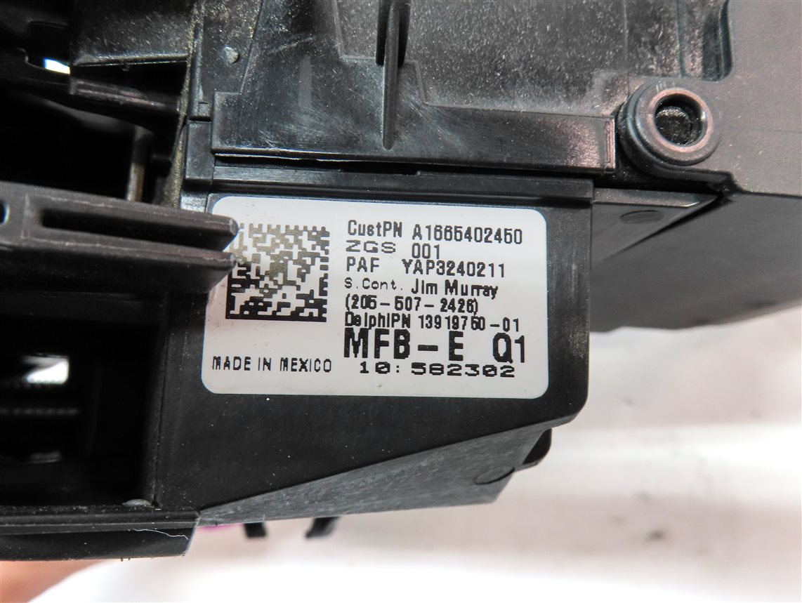 Thumbnail 7: 2013 MERCEDES ML550 (W166) 4.6L POSITIVE BATTERY TERMINAL JUNCTION BOX