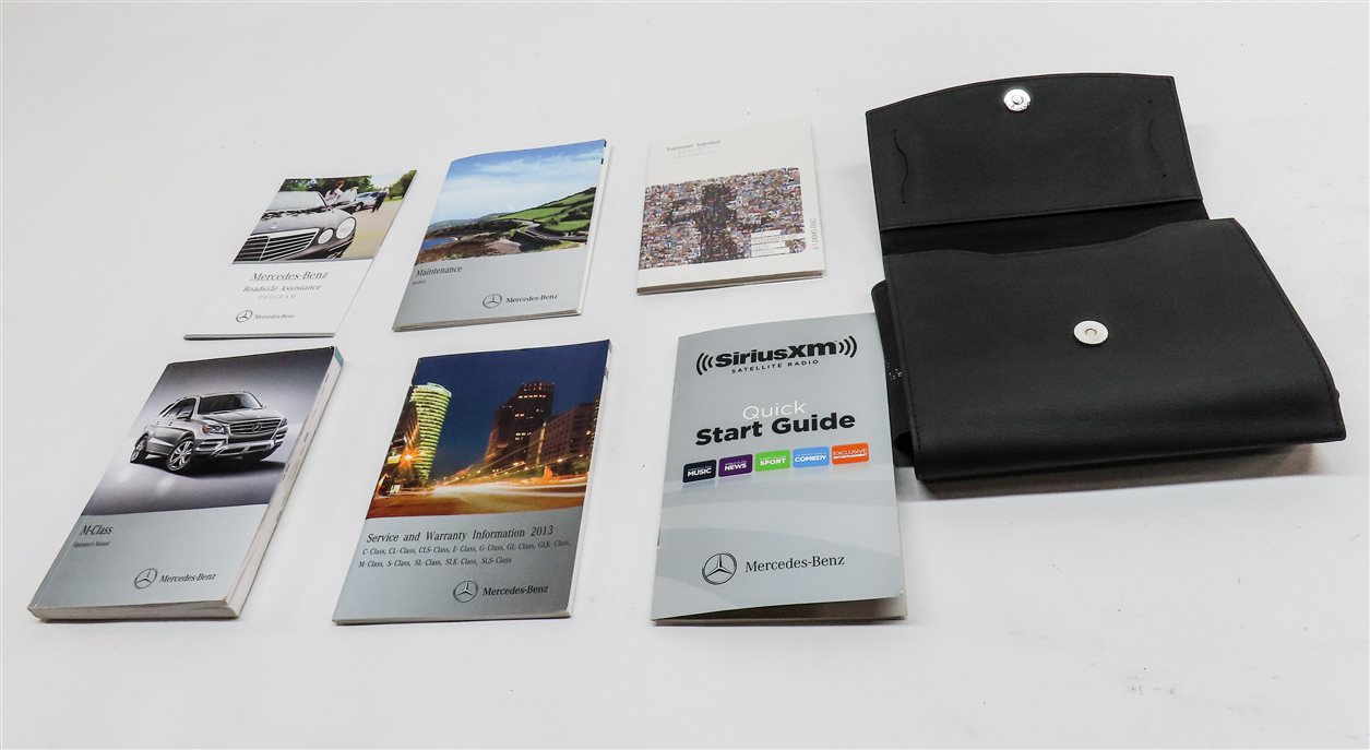 Thumbnail 2: 2013 MERCEDES ML550 (W166) 4.6L OWNERS MANUAL BOOKLET SET w/ BLACK LEATHER CASE
