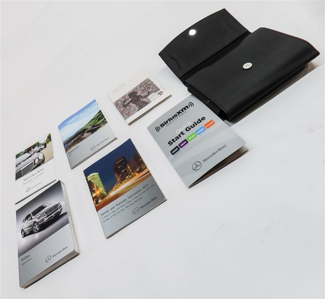 Thumbnail 3: 2013 MERCEDES ML550 (W166) 4.6L OWNERS MANUAL BOOKLET SET w/ BLACK LEATHER CASE