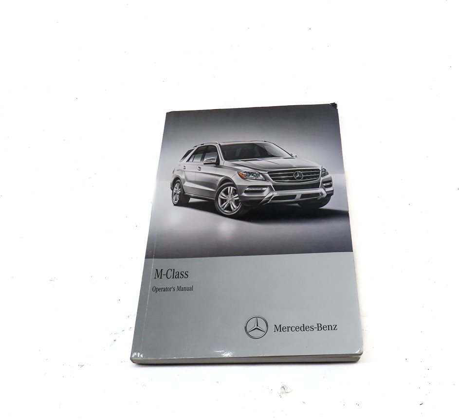 Thumbnail 9: 2013 MERCEDES ML550 (W166) 4.6L OWNERS MANUAL BOOKLET SET w/ BLACK LEATHER CASE