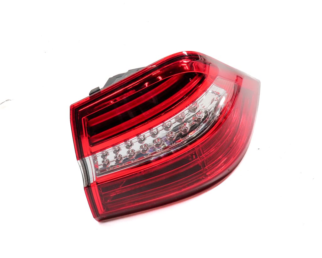 12-15 MERCEDES ML-CLASS (W166) REAR RIGHT PASSENGER LED TAILLIGHT BRAKE LIGHT