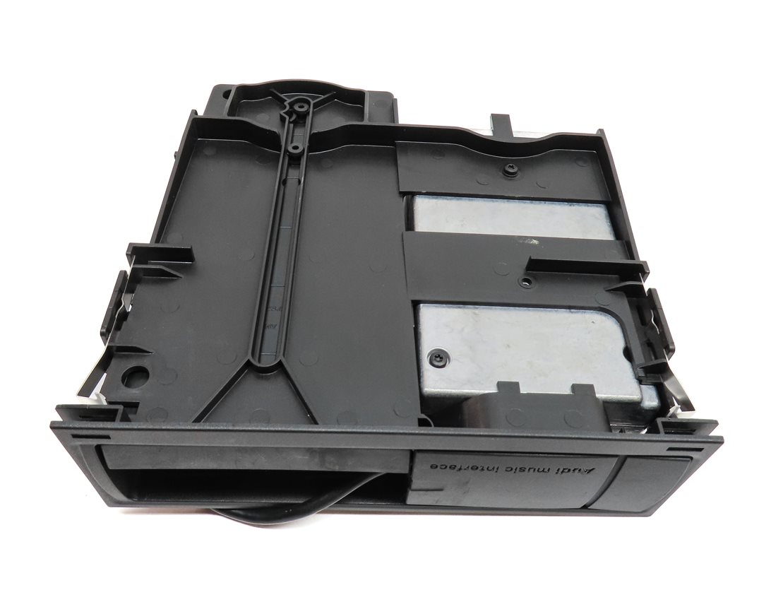 Thumbnail 6: 2013 AUDI A5 (B8 8T) RADIO STEREO MMI MULTIMEDIA iPOD INTERFACE MODULE