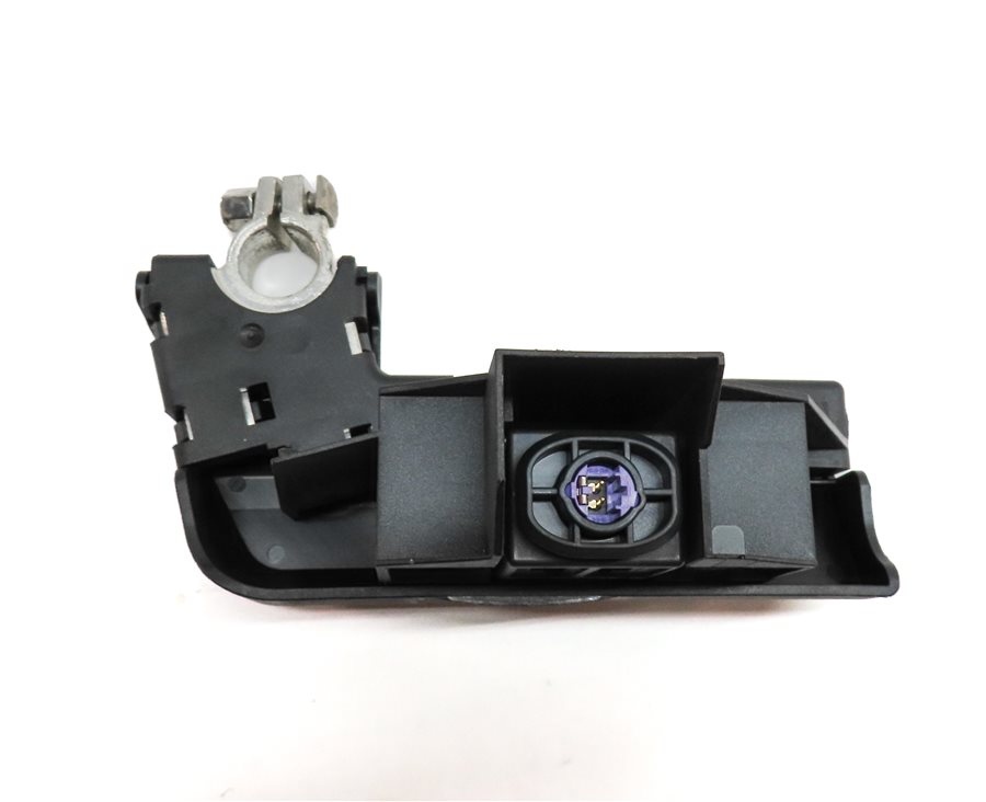 Thumbnail 4: 2013 AUDI A5 (B8 8T) 2.0L (CPMA) ENGINE POSITIVE BATTERY TERMINAL OVERLOAD FUSE