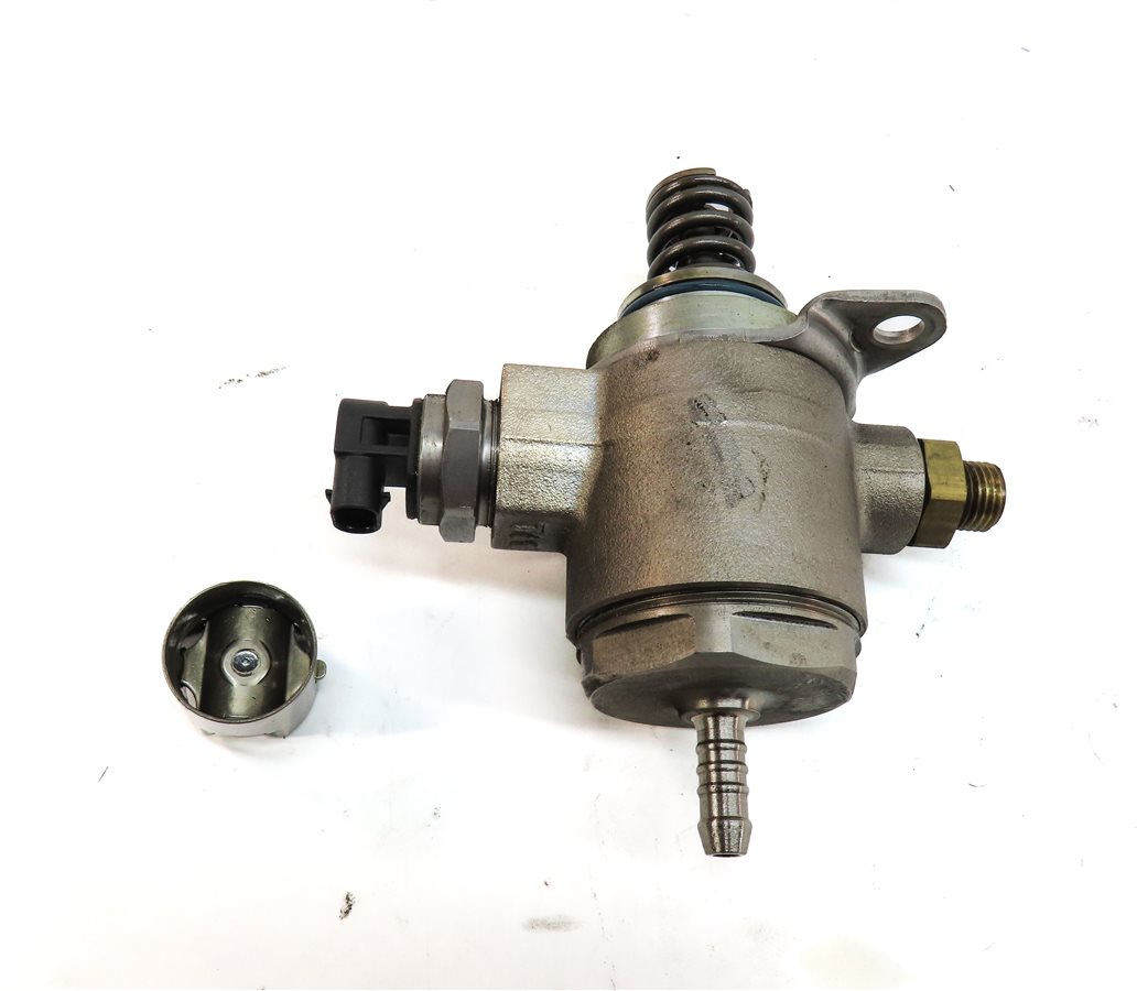 Thumbnail 4: 13-17 AUDI A4 A5 A6 Q5 TT (B8 C7 8K 8T 8R MK3) 2.0L ENGINE MECHANICAL FUEL PUMP