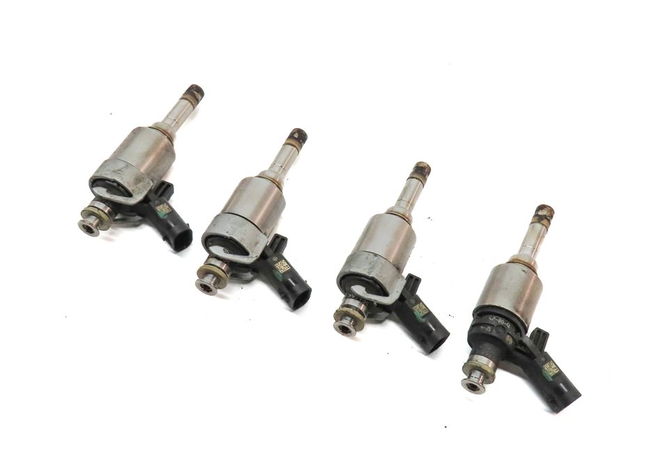 Thumbnail 1: 08-17 AUDI A3 A4 A5 A6 Q5 TT (8P B8 8K 8T 8R MK2 C7) 2.0L FSI FUEL INJECTOR SET4