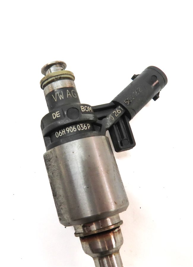 Thumbnail 5: 08-17 AUDI A3 A4 A5 A6 Q5 TT (8P B8 8K 8T 8R MK2 C7) 2.0L FSI FUEL INJECTOR SET4