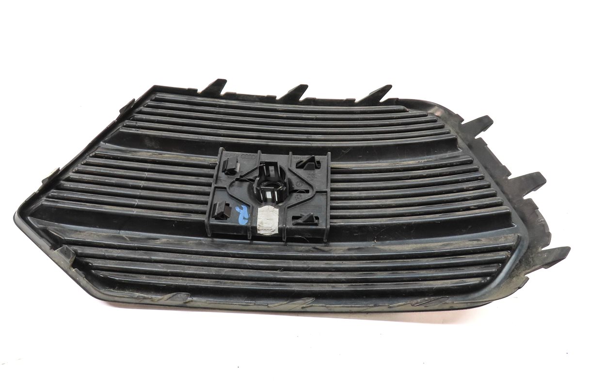 Thumbnail 5: 2016-2018 AUDI Q3 (8U) FRONT LEFT DRIVER LOWER BUMPER GRILLE TRIM