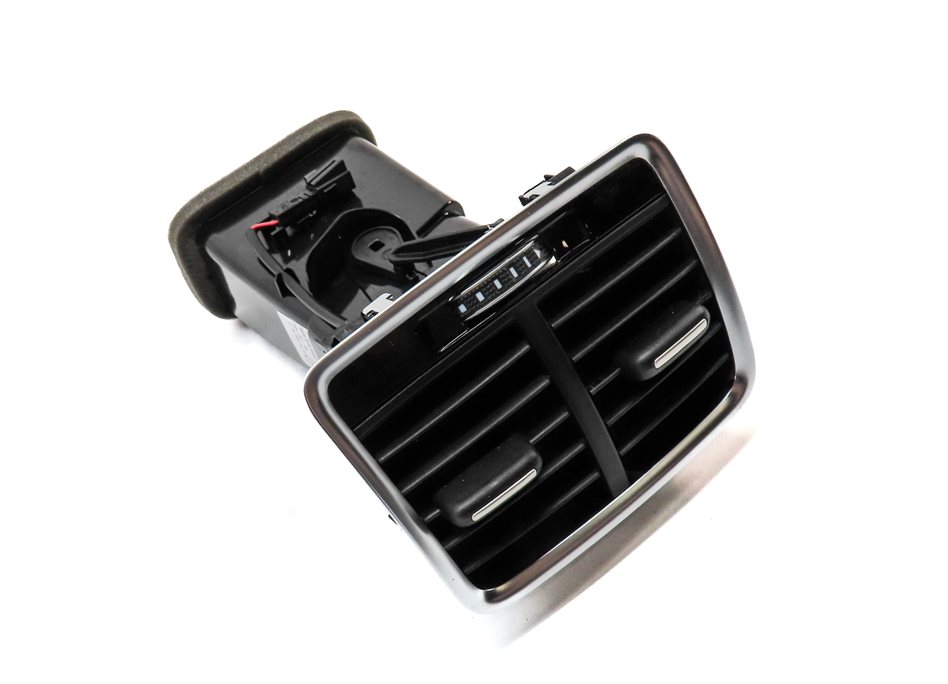 Thumbnail 3: 2016 AUDI Q3 (8U) REAR CENTER CONSOLE HEATER A/C AIR VENT