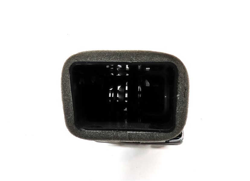 Thumbnail 4: 2016 AUDI Q3 (8U) REAR CENTER CONSOLE HEATER A/C AIR VENT