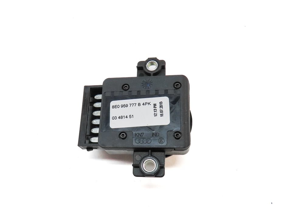 Thumbnail 5: 2016 AUDI Q3 (8U) FRONT LEFT DRIVER SEAT ADJUST ADJUSTMENT SWITCH BUTTON