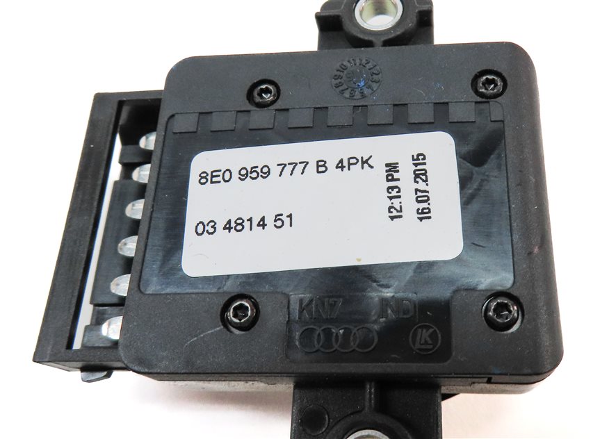 Thumbnail 6: 2016 AUDI Q3 (8U) FRONT LEFT DRIVER SEAT ADJUST ADJUSTMENT SWITCH BUTTON