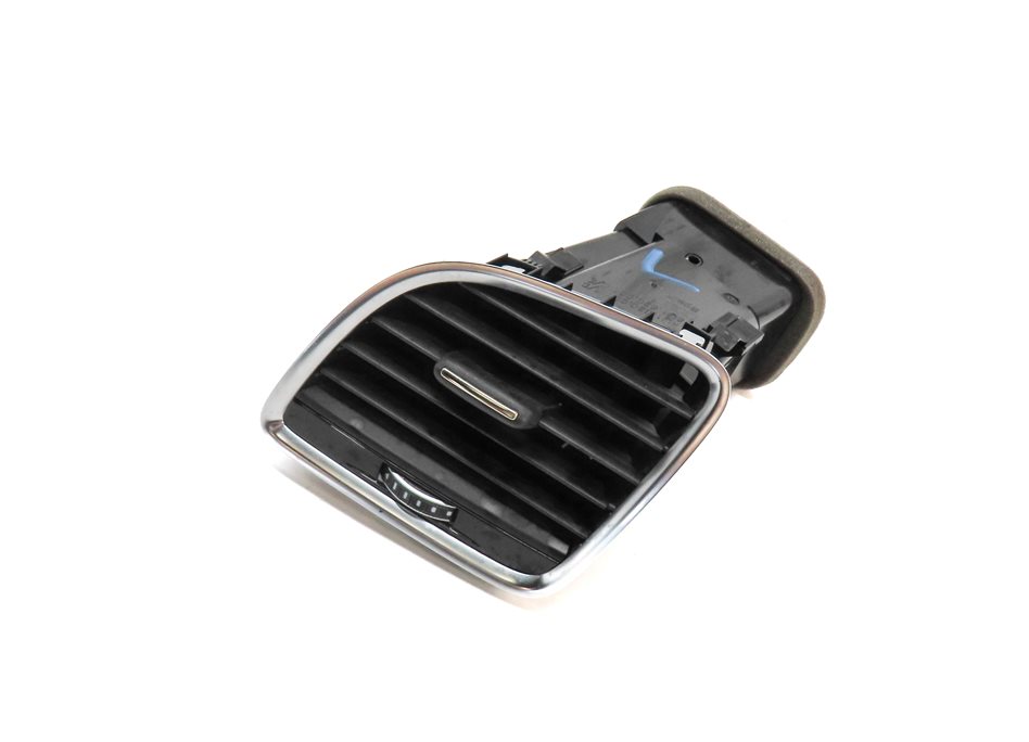 Thumbnail 1: 2016 AUDI Q3 (8U) FRONT LEFT DRIVER OUTER DASH HEATER A/C AIR VENT