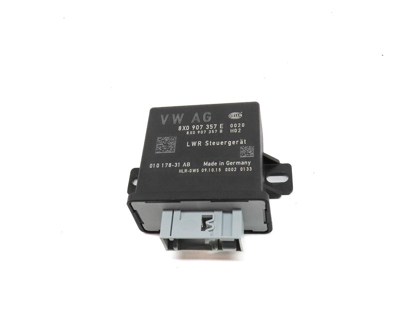 Thumbnail 2: 2016 AUDI Q3 (8U) HID XENON HEADLIGHT RANGE CONTROL MODULE