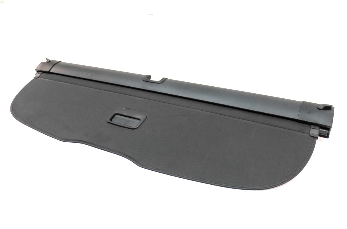 Thumbnail 1: 2016-2018 AUDI Q3 (8U) REAR HATCH TRUNK RETRACTABLE PRIVACY CARGO COVER (Black)