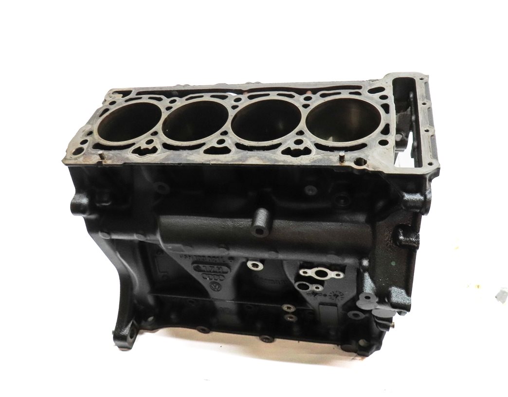 Thumbnail 2: 2014-2018 AUDI Q3 (8U) VW CC EOS TIGUAN 2.0L TURBO ENGINE CYLINDER BLOCK BARE