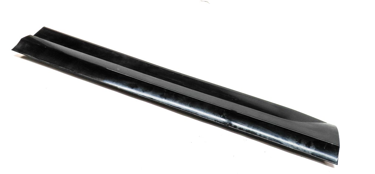 16-18 AUDI Q3 (8U) FRONT LEFT DRIVER LOWER DOOR RUNNER TRIM MOULDING (Black)