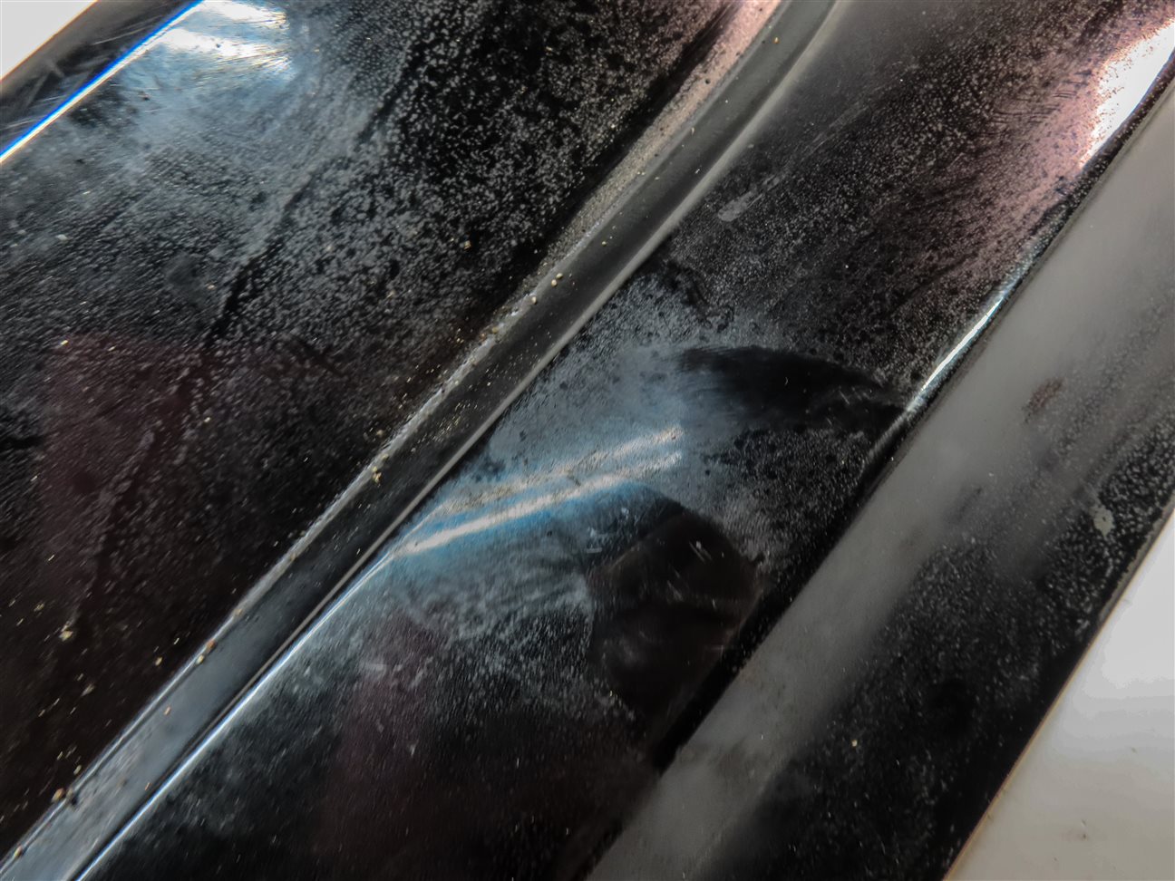 Thumbnail 8: 2016-2018 AUDI Q3 (8U) REAR RIGHT DOOR LOWER MOULDING RUNNER TRIM (Black)