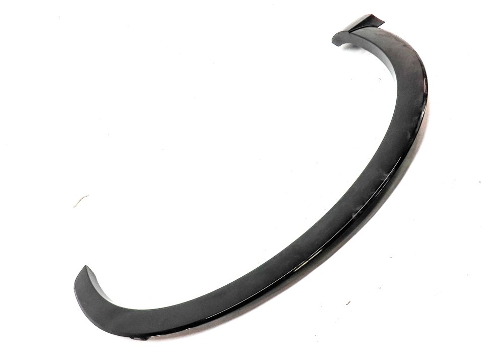 Thumbnail 3: 2016 AUDI Q3 (8U) FRONT RIGHT PASSENGER FENDER FLARE WHEEL TRIM MOULDING (Black)