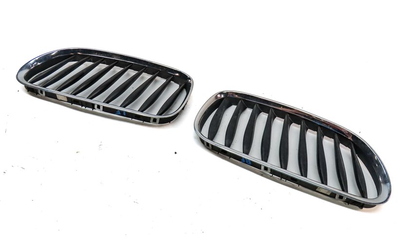 2003-2008 BMW Z4 (E85) FRONT LEFT & RIGHT CHROME HOOD VENT GRILLE SET (2)