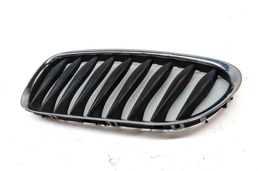 Thumbnail 8: 2003-2008 BMW Z4 (E85) FRONT LEFT & RIGHT CHROME HOOD VENT GRILLE SET (2)