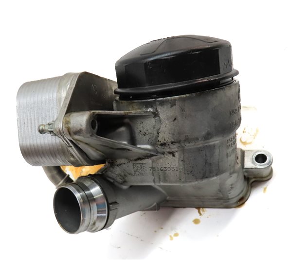 Thumbnail 4: 2007 BMW Z4 (E85) 3.0L (N52) ENGINE MOTOR OIL FLUID FILTER HOUSING w/ COOLER